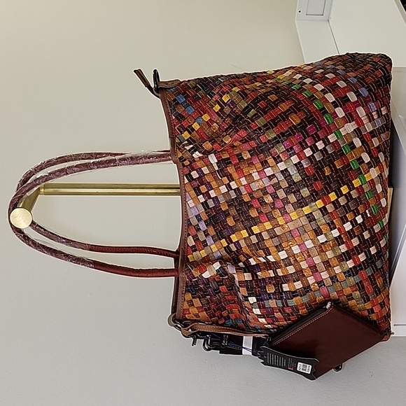 AmeriLeather Handbags - Amerileather Linwood Leather Tote Bag